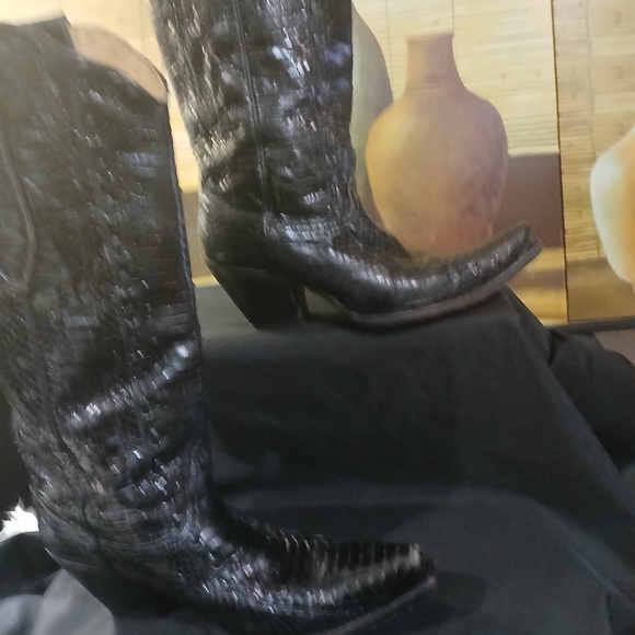 Black Crocodile Leather Cowboy Boots - Picture 11 of 14
